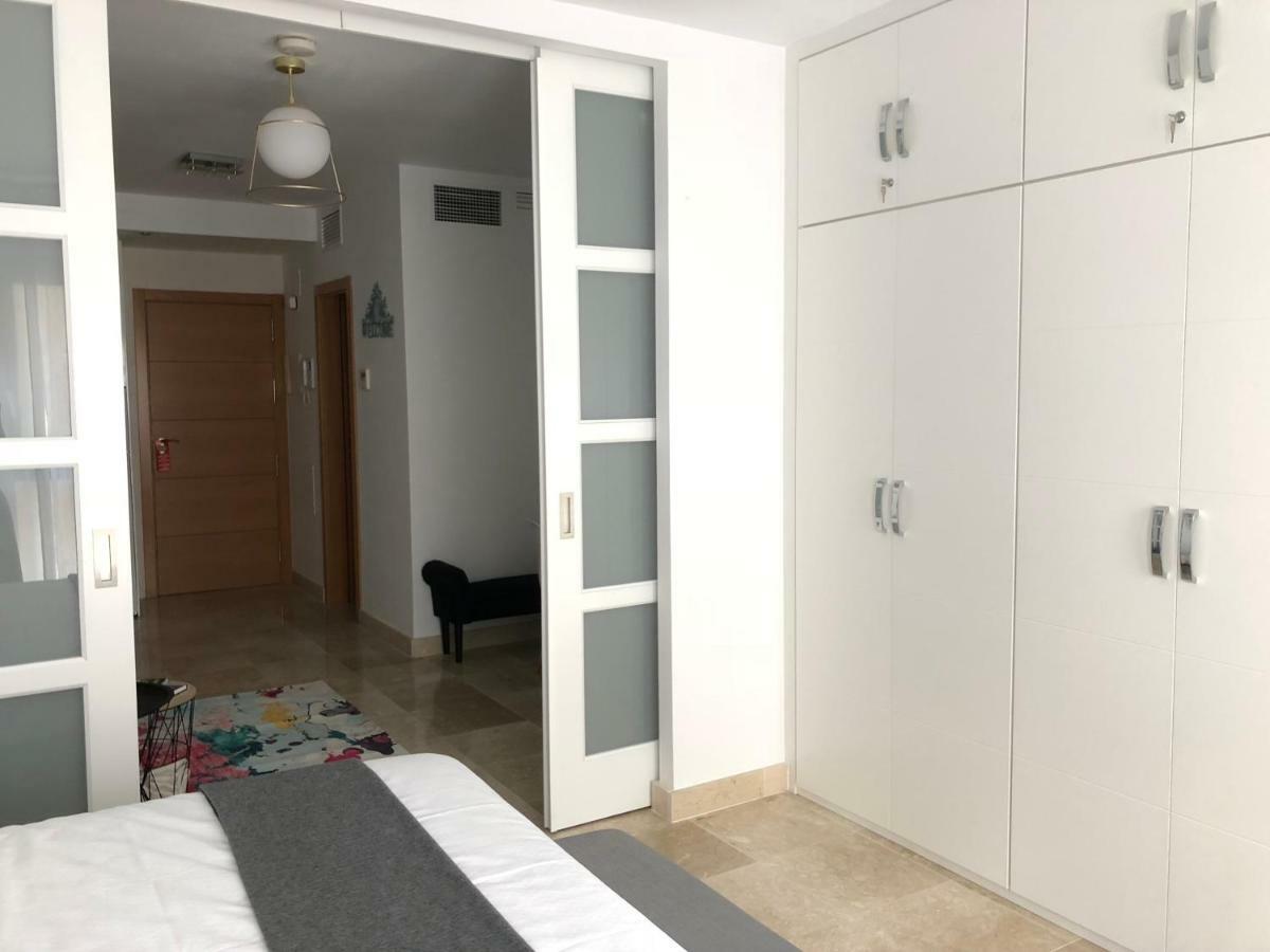 Ancha Del Carmen Ave Centro Malaga Madmar Lujo New Zambrano Lägenhet Exteriör bild